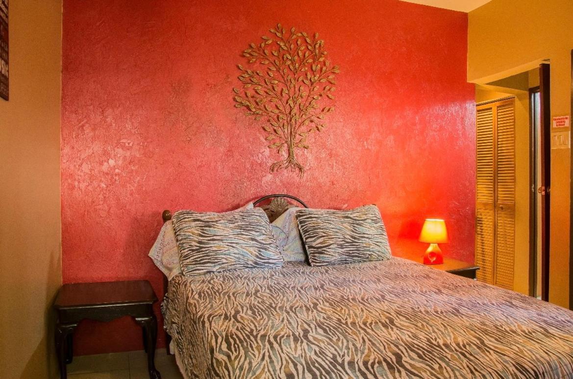One32 Guest House Kingston Extérieur photo